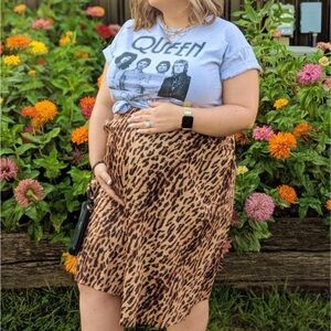 Queen Gray Graphic T-Shirt